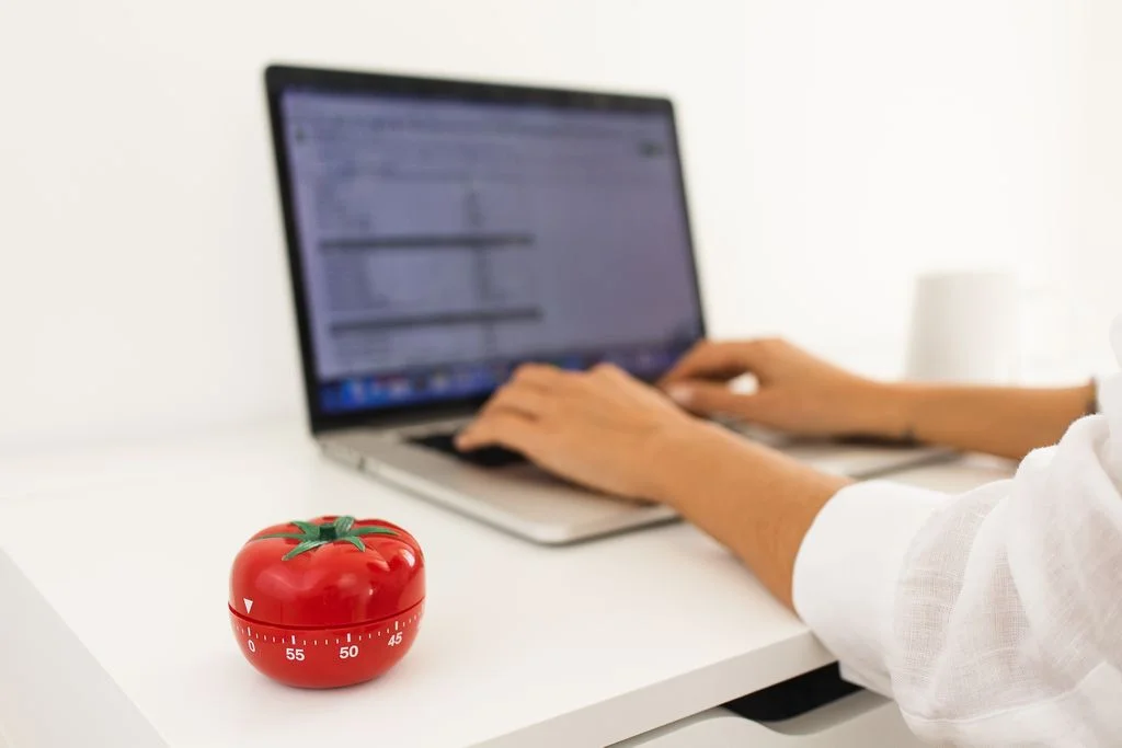 Comment identifier et éliminer les voleurs de temps au travail