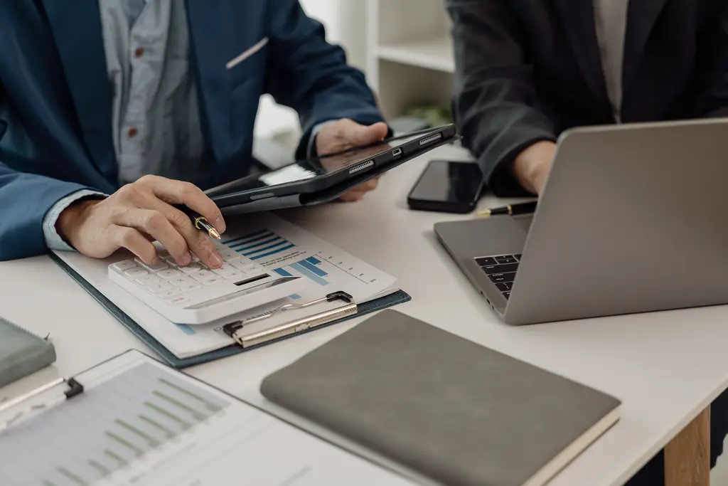 Comment un portail client peut réduire les coûts du support client jusqu’à 40 % tout en renforçant la confiance