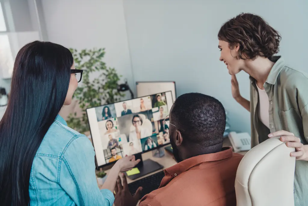CRM cloud pour équipes distribuées : l’accès n’est qu’un débu CRM cloud pour équipes distribuées : l’accès n’est qu’un débu
