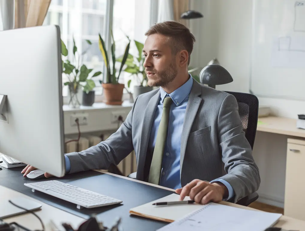 Les usages CRM les plus utiles sont simples : rappels, historiques et prochaines actions