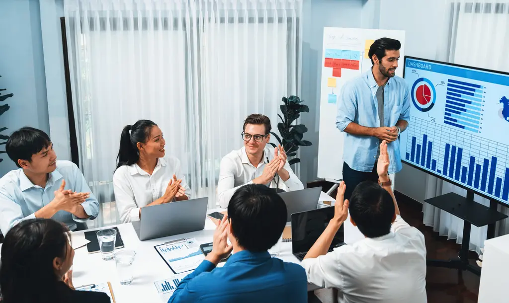 Comment gérer efficacement les périodes de crise dans une PME grâce à la communication centralisée 