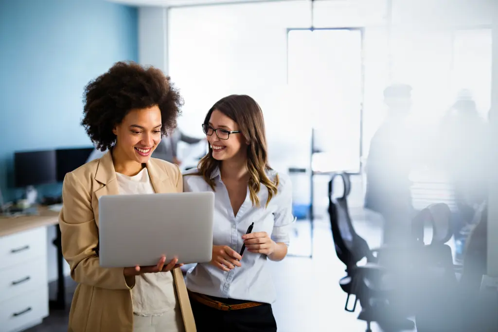 Réussir l’organisation de son travail : Stratégies clés et astuces pratiques