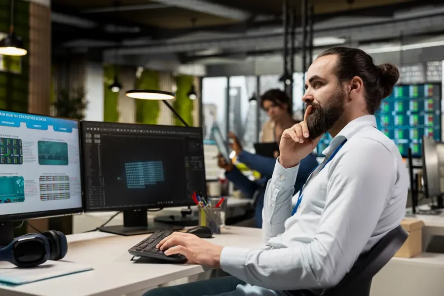 L'IA redéfinit-elle la stratégie d'entreprise ? Intruse ou mentor stratégique 